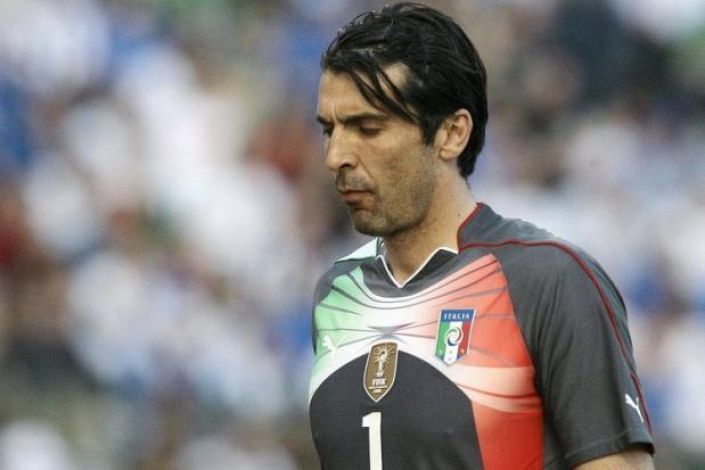 Buffon could have a tough afternoon. 