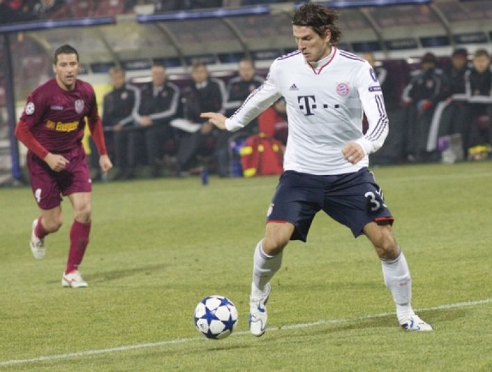 Gomez scored twice against City in Germany