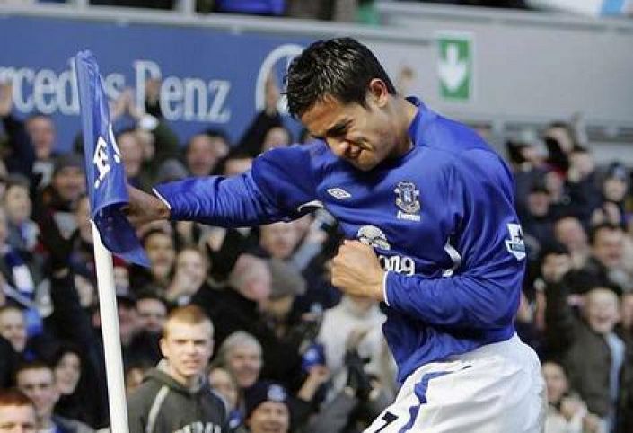 Cahill is back for Everton