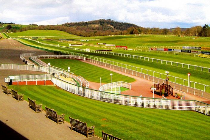 Chepstow Tips: Dusty Blue